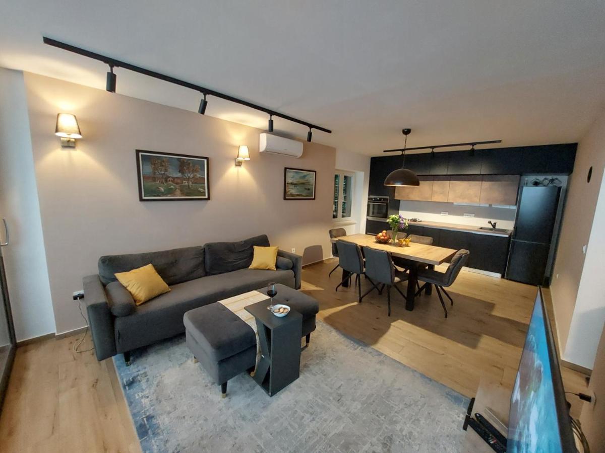 Anago Apartments زادار المظهر الخارجي الصورة